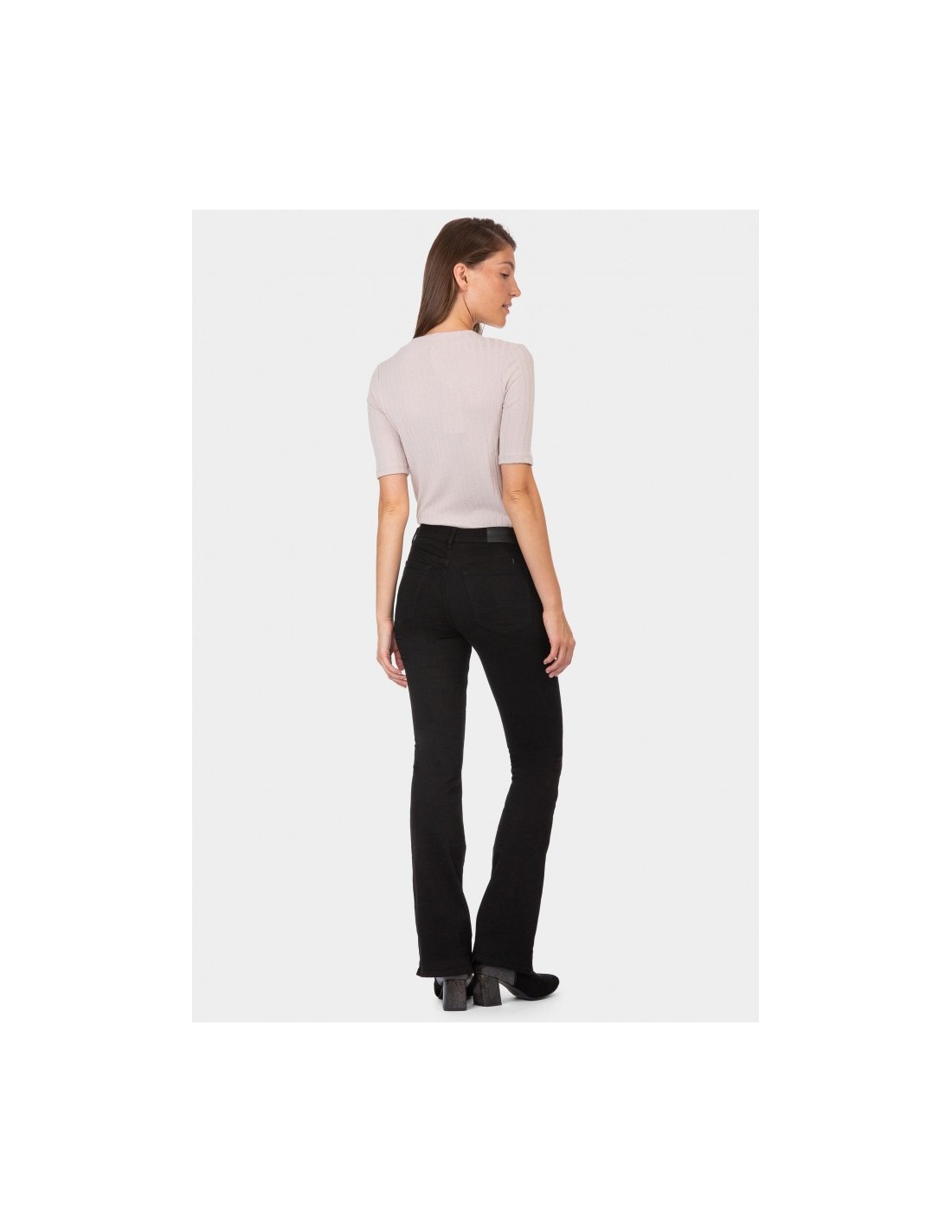 pantalon-tiffosi-5-bolsillos-acampanado-color-negro-mod-zo2.jpg