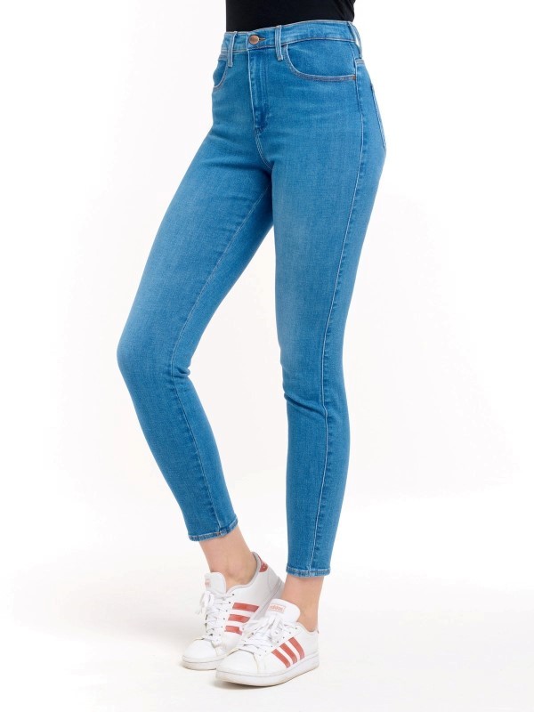 pol_pl_WRANGLER-SKINNY-HIGH-POOL-BLUE-W27HJN68M-3147_2.jpg