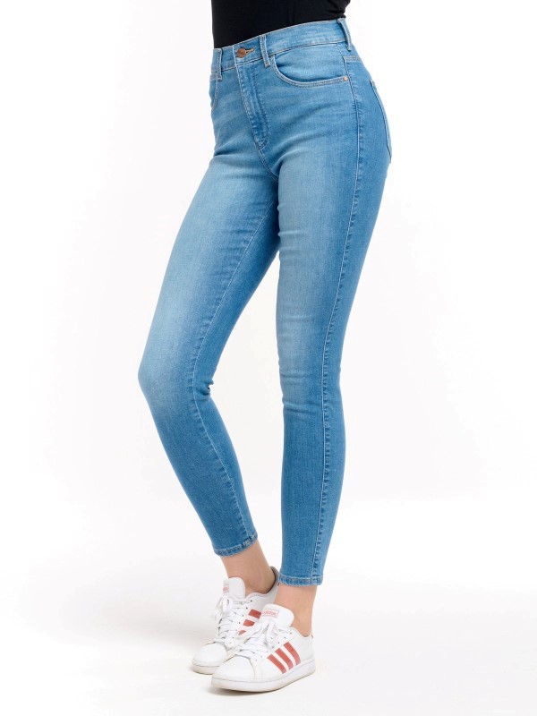 pol_pl_WRANGLER-SKINNY-HIGH-STAYIN-LIGHT-W27HJM96D-3148_2.jpg