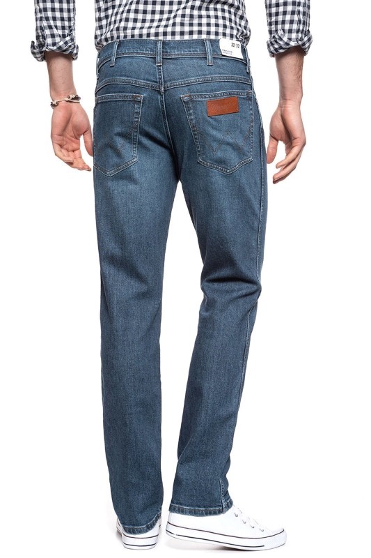 pol_pl_WRANGLER-SPODNIE-MESKIE-TEXAS-SLIM-GREEN-HORN-W12S2140G-21459_1.jpg