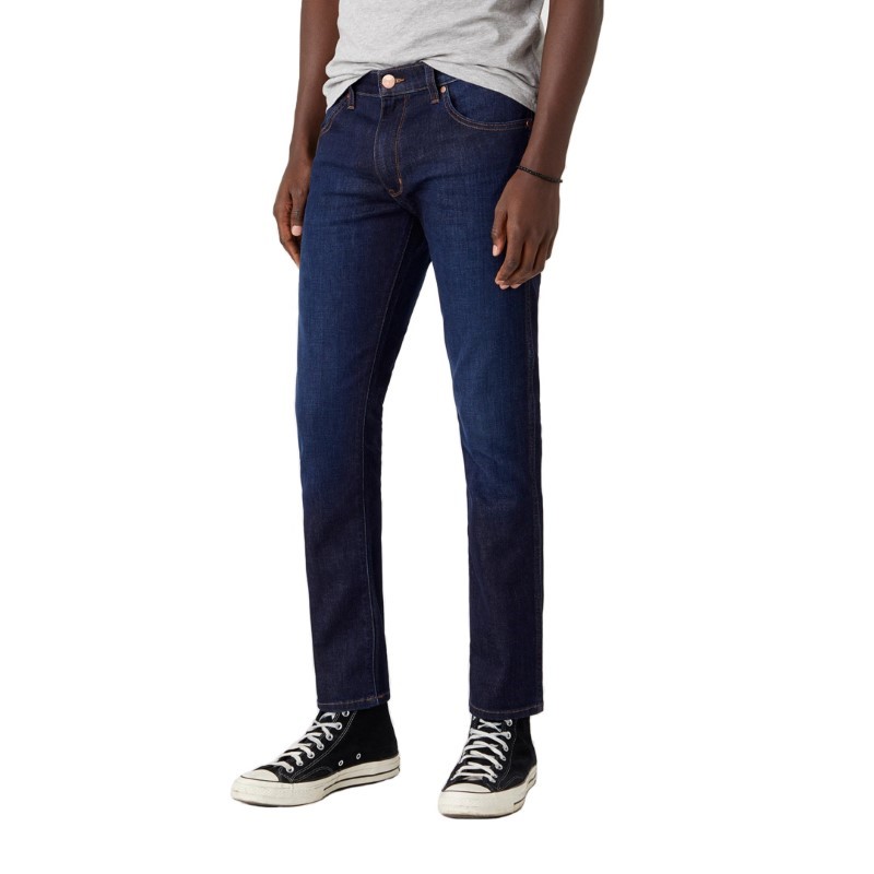 wrangler-larston-jeans-taper-lucky-star-w18s-ao-990.jpg