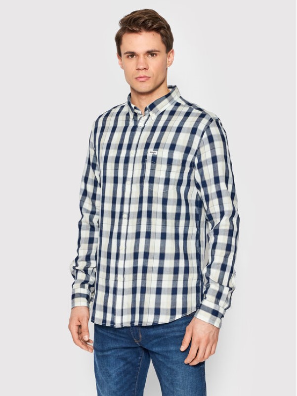 wrangler-poukamiso-w5a3b9x8e-mpez-regular-fit.jpg