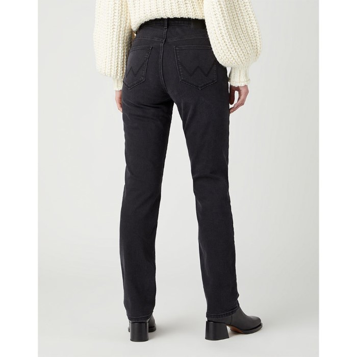 wrangler-112342791-straight-fit-τζιν-παντελονι1.jpg