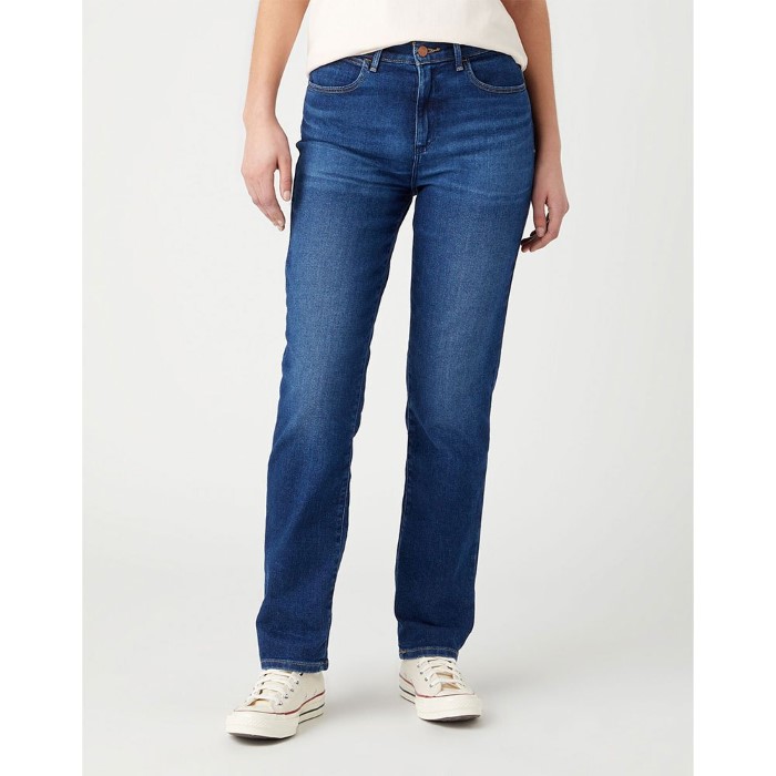 wrangler-112342792-straight-fit-jeans.jpg