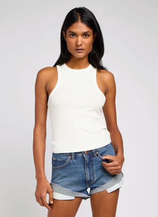 112350212-cr-1200x1650