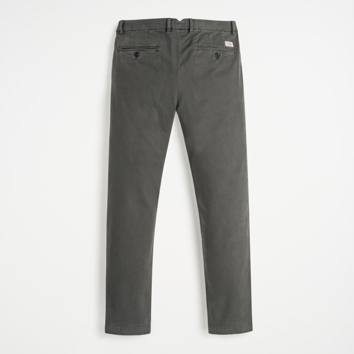 11MCH100-03101-830_2