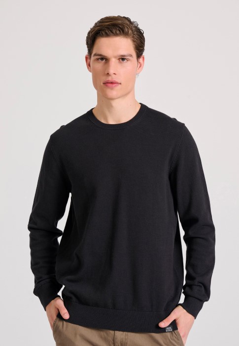 GAM010-501-09_BLACK_1