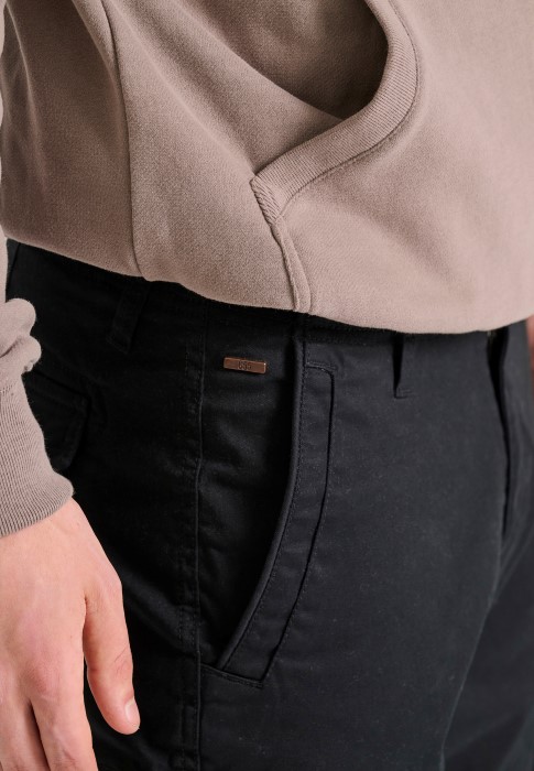 GAM010-502-02_BLACK_5